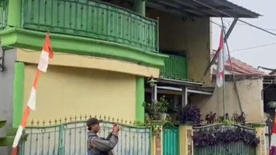 Kota Bekasi - Lokasi kegiatan keagamaan yang dilakukan secara tertutup oleh seorang perempuan berinisial Y di RT 12 RW 012 Perumahan Dukuh Zamrud, Mustika Jaya, Kota Bekasi. Foto: Septian/Gobekasi.id