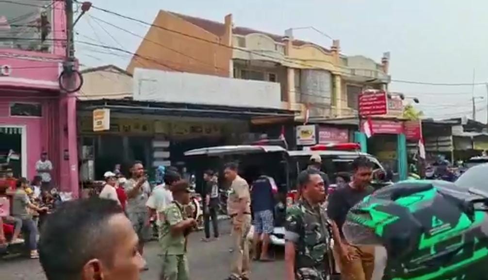 Kota Bekasi - Kecelakaan maut di Jalan Kaliabang Tengah. Kota Bekasi, menewaskan satu orang karyawan swasta. Foto: Ist