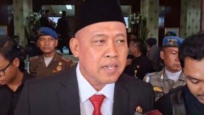 Kota Bekasi - Wali Kota Bekasi Tri Adhianto saat ditemui di Kantor DPRD Kota Bekasi, Jumat (15/8/2025). Foto: Septian/Gobekasi.id