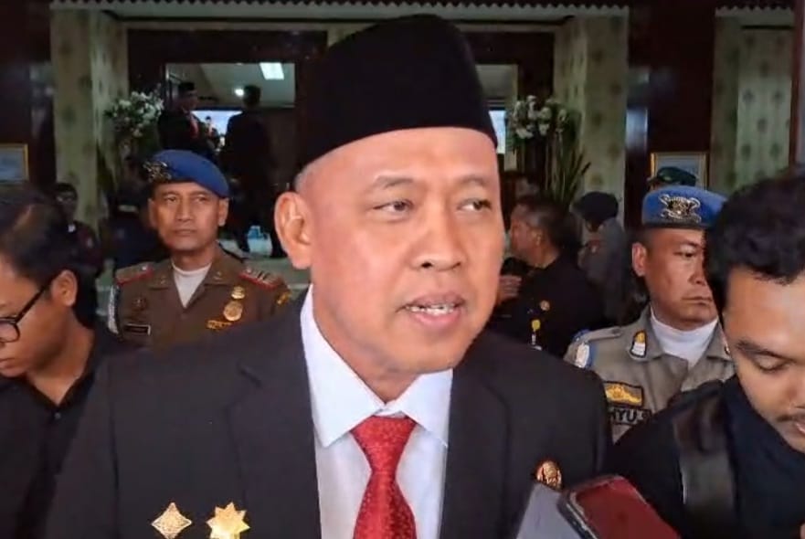 Kota Bekasi - Wali Kota Bekasi Tri Adhianto saat ditemui di Kantor DPRD Kota Bekasi, Jumat (15/8/2025). Foto: Septian/Gobekasi.id