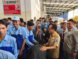 Wamenaker Temukan Perusahaan di Bekasi Magangkan Pekerja hingga 5 Tahun dan Dibayar Murah