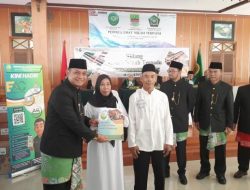 39 Tahun Menikah, Pasutri Lansia di Bekasi Akhirnya Punya Buku Nikah