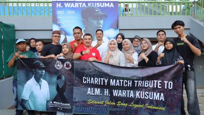 Kota Bekasi - Wakil Wali Kota Bekasi, Abdul Harris Bobihoe, usai laga amal bertajuk Football Charity Match for Warta Kusuma di Stadion Patriot Candrabhaga pada Sabtu sore. Foto: Ist/Gobekasi.id.