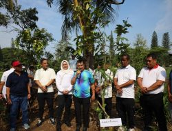 Kejari Kota Bekasi Tanam Pohon di Hari Lahir Kejaksaan ke-80