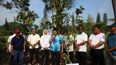 Kejari Kota Bekasi Tanam Pohon di Hari Lahir Kejaksaan ke-80