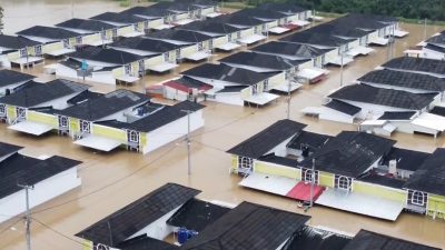 Kabupaten Bekasi - Foto udara banjir di Perumahan Arthera Hill 2 Kabupaten Bekasi. Foto: Inews