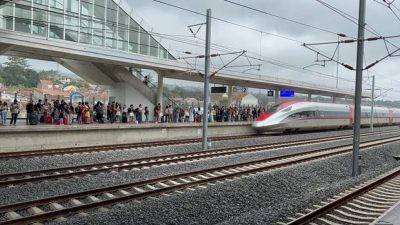 Bekasi - Kereta Cepat Whoosh. Foto: KCIC