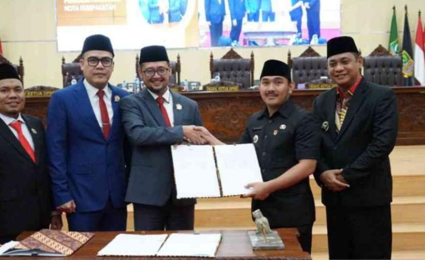 Kota Bekasi - Pemkab dan DPRD Bekasi menyetujui perubahan KUA-PPAS 2025. Foto: Ist/Gobekasi.id.