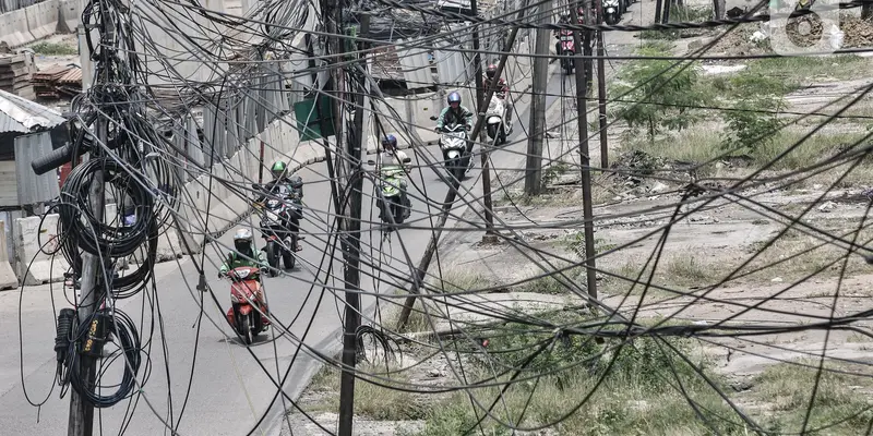 Kota Bekasi - Kabel Semrawut di Bekasi