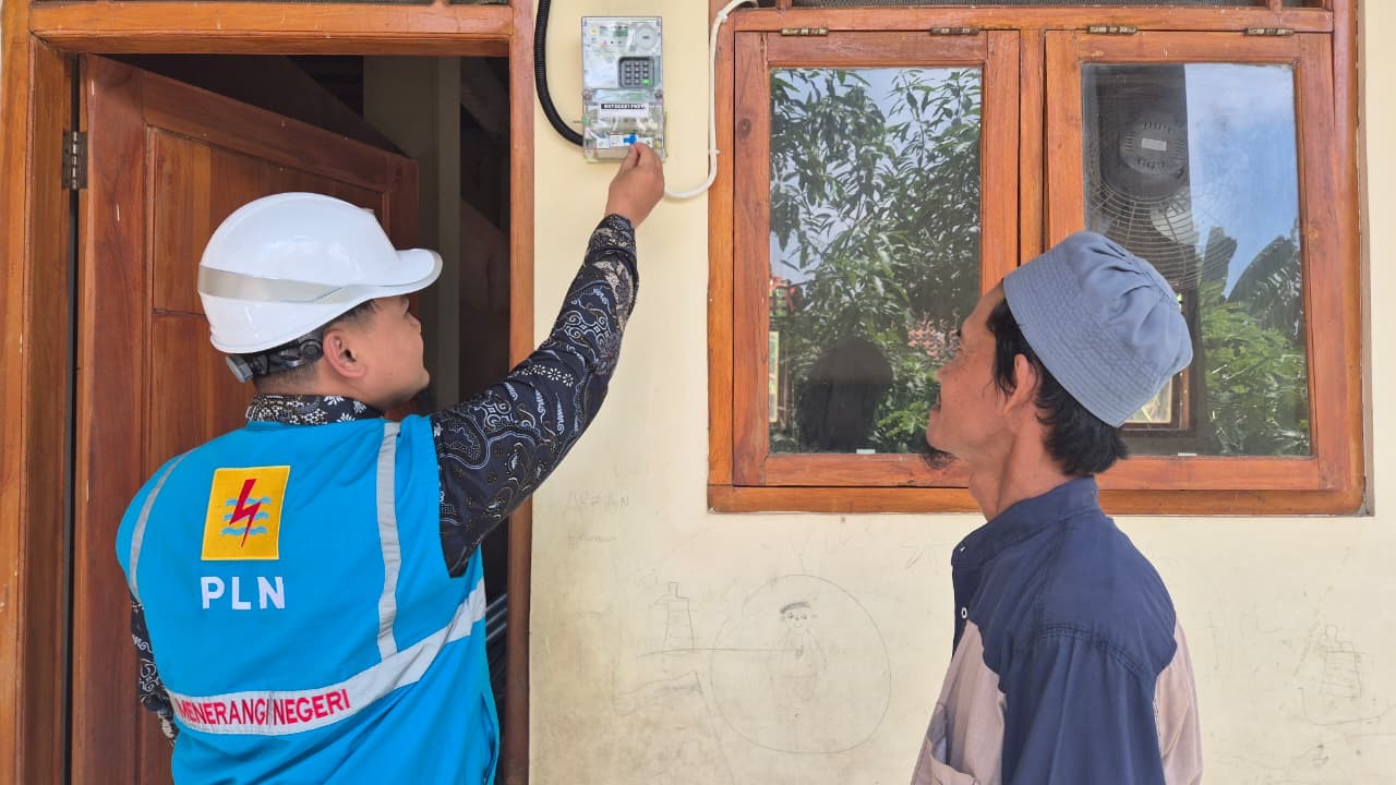 Kota Bekasi - PLN UP3 Bekasi menyapa warga dengan programnya di Hari Pelanggan Nasional 2025. Foto: Ist/Gobekasi.id.