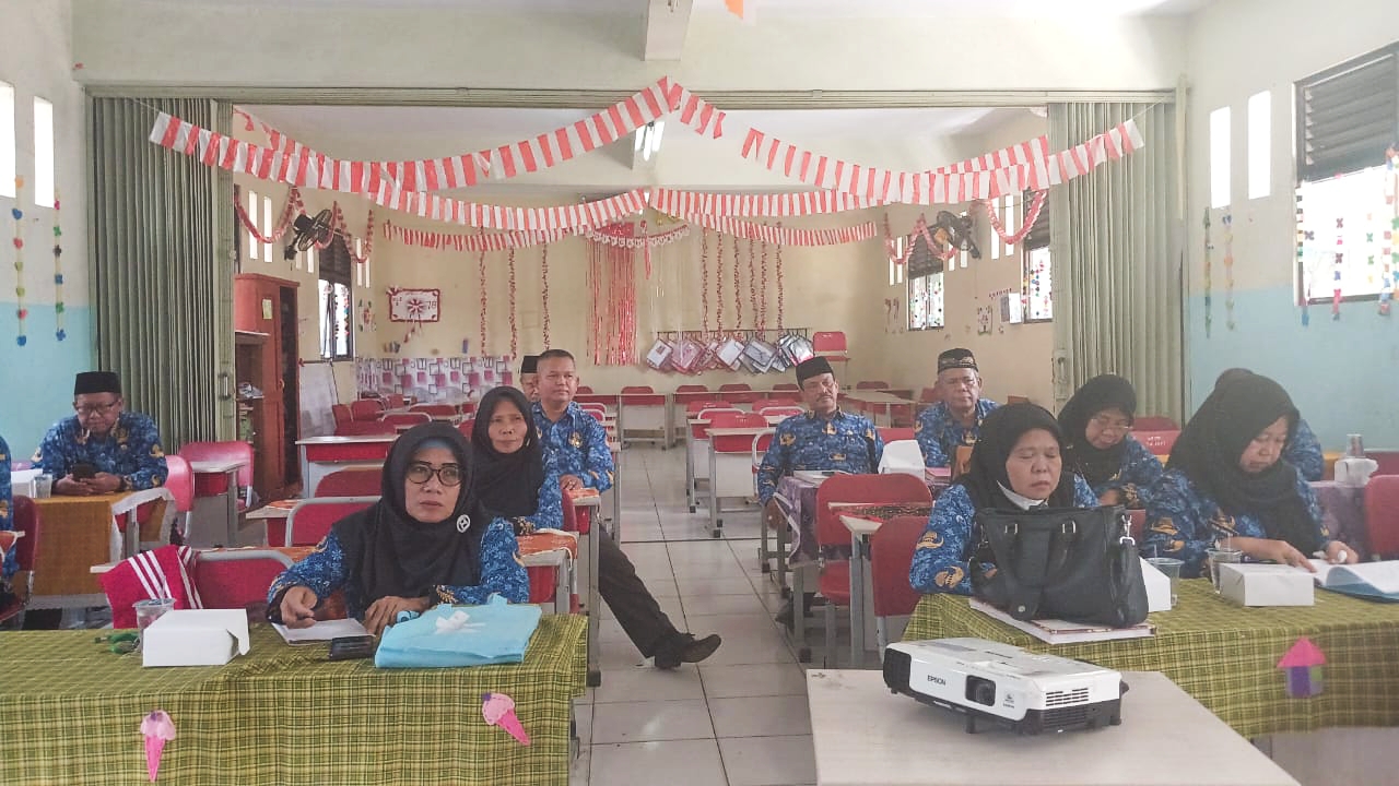 Kota Bekasi - Para guru mengikuti Diklat untuk memperebutkan kursi Kepala Sekolah di Bekasi. Foto: Ist/Gobekasi.id.