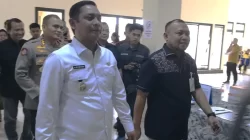 Kota Bekasi - Wakil Bupati Bekasi, Asep Surya Atmaja.