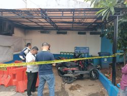 Pos Polisi Jatiasih Dibakar OTK, Dua Pelaku Terekam CCTV