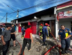 Toko Sepeda Listrik di Padurenan Bekasi Ludes Terbakar