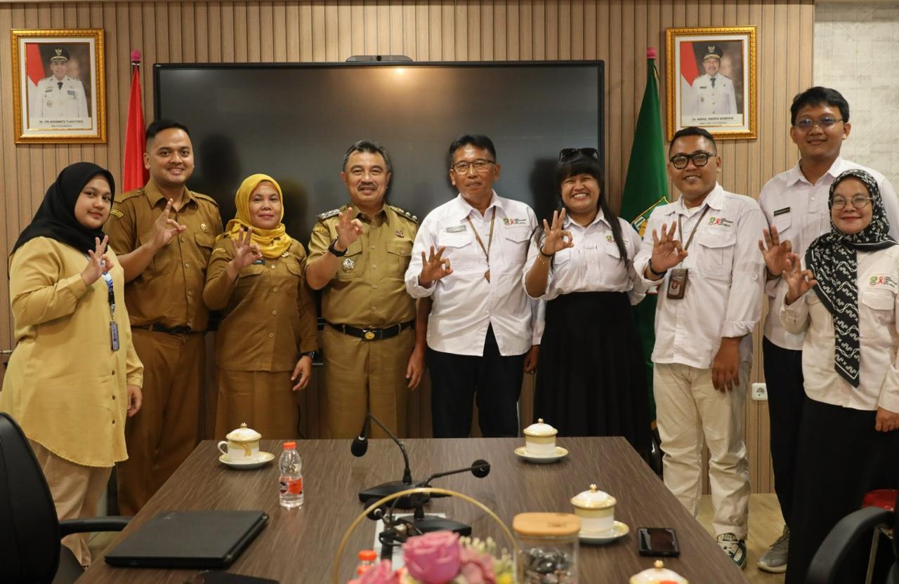 Kota Bekasi - Wakil Wali Kota Bekasi, Abdul Harris Bobihoe, saat menerima audiensi Komisi Penanggulangan AIDS (KPA) Kota Bekasi. Foto: Ist/Gobekasi.id.