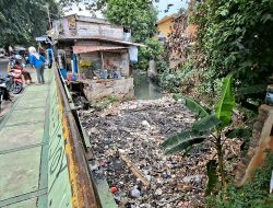 Pemkot Bekasi Kaji Rencana Bongkar Jembatan Lama di Kali Baru, Sering Jadi Penumpukan Sampah