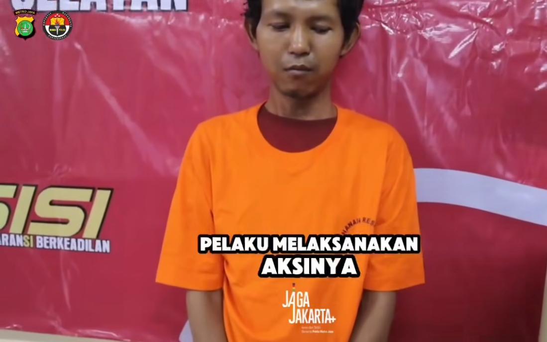 Kabupaten Bekasi - BW, pelaku pencurian kotak amal masjid. Foto: Ist