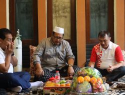 Kunjungan Penuh Empati, Wakil Wali Kota Bekasi Doakan KH Abdul Hadi Segera Pulih