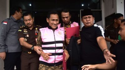 Kabupaten Bekasi - SH (Pj Kades Sumberjaya 2023–2024), SJ (Sekdes 2024), GR (Kaur Keuangan merangkap operator Siskeudes 2024), dan MSA (Direktur CV Sinar Alam Inti Jaya) jadi tersangka korupsi dana desa Kabupaten Bekasi. Foto: Ist/Gobekasi.id.