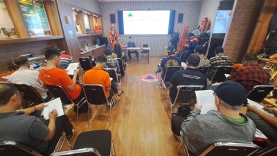 Kota Bekasi - Forum Komunikasi Rumah Susun Wilayah Jawa Barat bersama BPBD Kota Bekasi menggelar pelatihan mitigasi bencana di Apartemen Grand Center Point, Bekasi Selatan, Jumat (12/9/2025) lalu. Foto: Ist