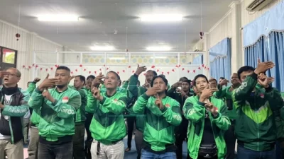 Kota Bekasi - Ruang Amal Indonesia bekerja sama dengan IFG Life menggelar program literasi keuangan inklusif di Deaf Learning Center Ibtisamah Mulia, Kota Bekasi, Jumat (12/9/2025). Foto: Ist