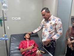 Temui Korban Keracunan MBG, Wali Kota Bekasi Pastikan Penanganan Cepat dan Evaluasi Menyeluruh
