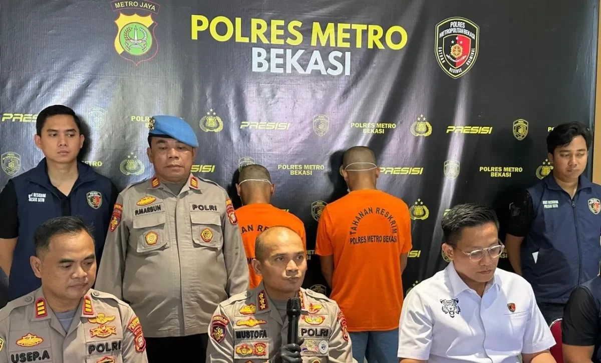 Kota Bekasi - Kapolres Metro Bekasi, Kombes Pol Mustofa saat memberikan keterangan pers pengungkapan perkara di wilayah hukumnya, Kamis (30/10/2025). Foto: Ist/Gobekasi.id.