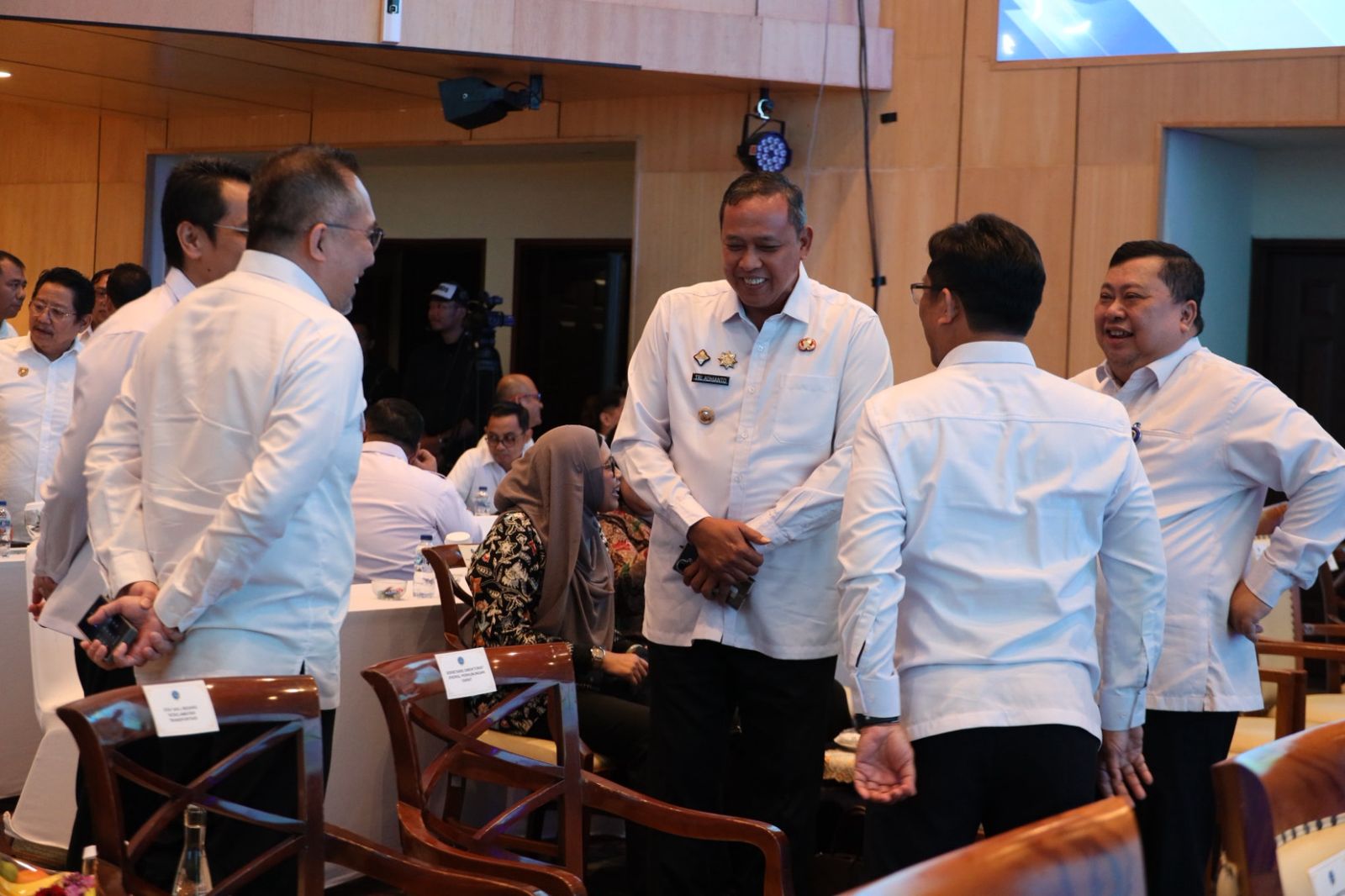 Kota Bekasi - Wali Kota Bekasi, Tri Adhianto saat menghadiri Rapat Koordinasi Nasional (Rakornas) Teknis Direktorat Jenderal Perhubungan Darat di Gedung Karya, Kementerian Perhubungan, Jakarta Pusat. Foto: Ist/Gobekasi.id.