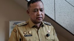 Kota Bekasi - Wali Kota Bekasi, Tri Adhianto saat diwawancara di kantornya, Senin (6/10/2025). Foto: Septian/Gobekasi.id.