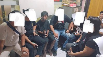 Kota Bekasi - Pelaku penusukan berinisial A (15) ditangkap oleh Tim Buser Polres Metro Bekasi Kota di wilayah Bekasi Utara pada Senin (20/10/2025) sekitar pukul 18.00 WIB. Foto: Ist/Gobekasi.id.
