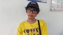 Kabupaten Bekasi - Adit Candra (26), menceritakan momen tegang saat kereta Purwojaya yang anjlok di Stasiun Kedunggedeh, Kabupaten Bekasi, Sabtu (25/10/2025). Foto: Ist/Gobekasi.id.