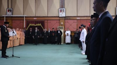 Kota Bekasi - Wali Kota Bekasi, Tri Adhianto melakukan mutasi massal pejabat di lingkungan Pemerintah Kota Bekasi, Rabu (29/10/2025). Foto: Ist/Gobekasi.id.