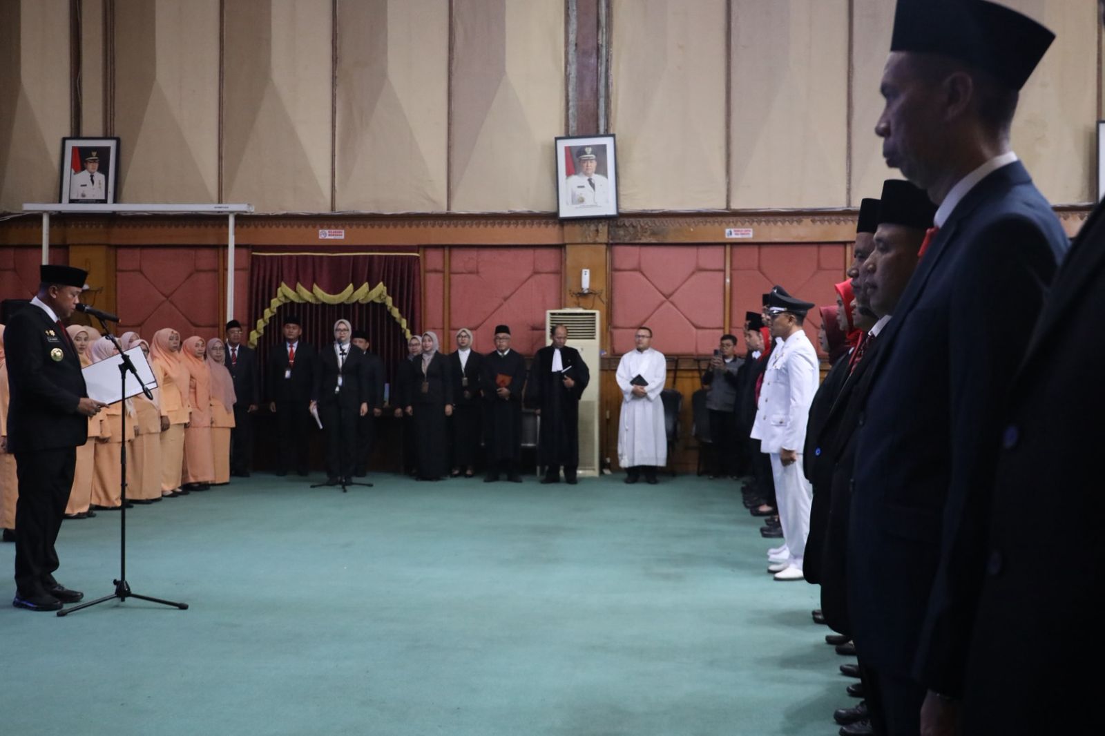 Kota Bekasi - Wali Kota Bekasi, Tri Adhianto melakukan mutasi massal pejabat di lingkungan Pemerintah Kota Bekasi, Rabu (29/10/2025). Foto: Ist/Gobekasi.id.