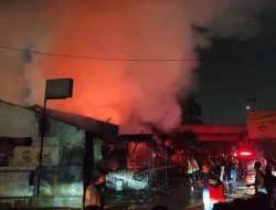 Bengkel, Warung Madura, dan Warung Sate Ludes Terbakar di Cikunir Raya, Empat Mobil Damkar Dikerahkan ke Lokasi