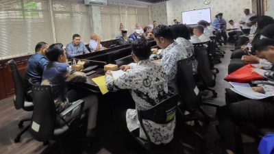 Kota Bekasi - Komisi I DPRD Kota Bekasi saat rapat bersama Disdik dan tenaga kependidikan honorer di Kota Bekasi. Foto: Ist/Gobekasi.id.