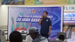 Kota Bekasi - Ketua Panitia Pra-Pekan Olahraga Provinsi Jawa Barat 2025, saat memberikan sambutan dalam pembukaan untuk cabang olahraga bowling resmi bergulir di Siliwangi Bowling Center, Kota Bandung, Minggu (16/11/2025). Foto: Gobekasi.id.