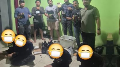 Kabupaten Bekasi - Satuan Reserse Narkoba Polres Metro Bekasi membongkar jaringan pengedar tembakau sintetis di wilayah Babelan, Kabupaten Bekasi. Foto: Ist/Gobekasi.id.