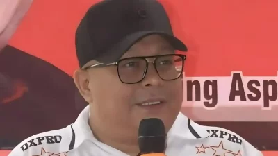 Kota Bekasi - Wakil Ketua I DPRD Kota Bekasi, Nuryadi Darmawan dalam kegiatan Reses III Tahun 2025 yang digelar di wilayah Bekasi Timur. Foto: Ist/Gobekasi.id.