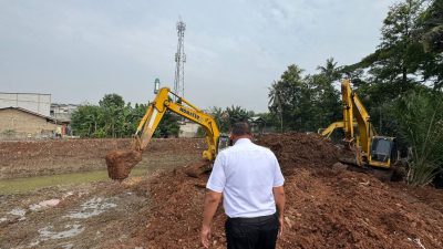 Kota Bekasi - Wali Kota Bekasi Tri Adhianto meninjau langsung progres pembangunan pada Rabu (29/10/2025). Foto: Ist/Gobekasi.id.