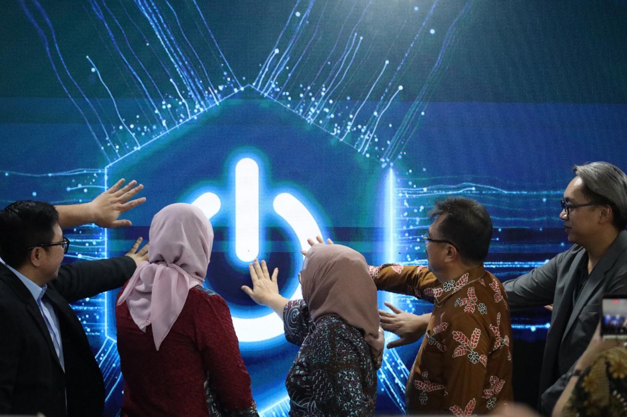 Kota Bekasi - Rumah Sakit Mitra Keluarga Bekasi Timur resmi menghadirkan VELYS™ Robotic-Assisted Solution, teknologi robotik pertama di Bekasi untuk operasi penggantian sendi lutut atau Total Knee Replacement (TKR). Foto: Ist/Gobekasi.id.