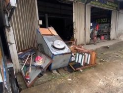 Pedagang Mie Ayam di Bekasi Diseruduk Truk, Sopir Kabur Usai Kejadian