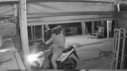 Kabupaten Bekasi - Tangkapan layar CCTV seorang pria berbuat tindakan asusila di ruang publik, Tambun, Kabupaten Bekasi.