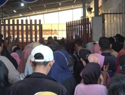 Penyaluran BLT Kesra di Bekasi Baru 40 Persen, Antrean Masih Semrawut