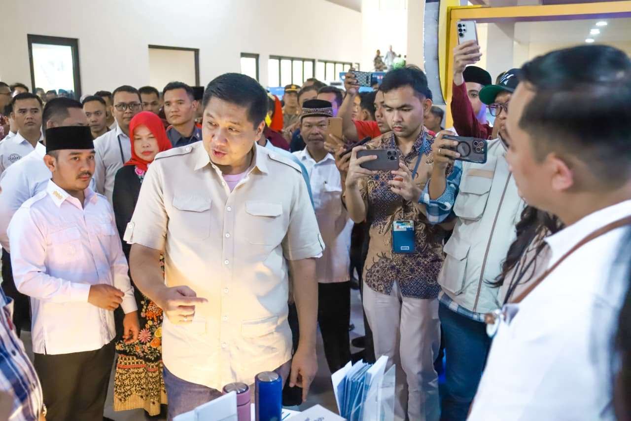 Kabupaten Bekasi -Menteri Perumahan dan Kawasan Permukiman (PKP), Maruarar Sirait, dalam sosialisasi Kredit Program Perumahan dan Fasilitas Likuiditas Pembiayaan Perumahan (FLPP) di Bekasi, Jumat (21/11/2025). Foto: Ist/Gobekasi.id.