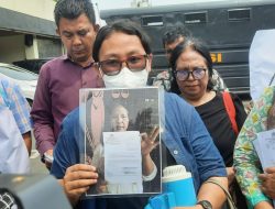 Laporan Sejak 2015 Tak Jalan, Wanita Bekasi Geruduk Polres Cari Keadilan