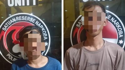 Kota Bekasi - Dua pria ditangkap Polsek Tambelang dalam kasus Ganja. Foto: Ist