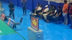 Kota Bekasi - Ketua Harian PBSI Jawa Barat Gianto Hartono membuka Babak Kualifikasi di GOR Terpadu Komplesk Stadion Patriot Candrabhaga, Sabtu (27/12/2025). Foto: Gobekasi.id.