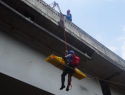 Jasamarga JJC dan Basarnas Gelar Simulasi Tanggap Darurat di Jalan Layang MBZ