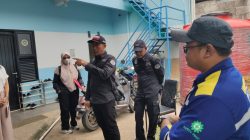 Kota Bekasi - DLH Kota Bekasi melakukan peninjauan di dapur MBG Bjong Menteng atas keluhan warga adanya bau menyengat diduga dari limbah. Foto: Ist/Gobekasi.id.