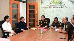 Kabupaten Bekasi - Kejati Jabar menahan eks Sekwan Kabupaten Bekasi berinisial RAS atas dugaan tindak pidana korupsi tunjangan rumah DPRD Kabupaten Bekasi. Foto: Ist/Gobekasi.id.